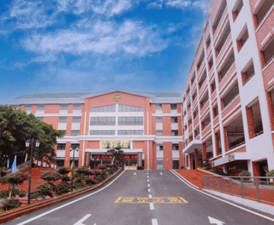 學(xué)校環(huán)境.jpg 學(xué)校環(huán)境.jpg