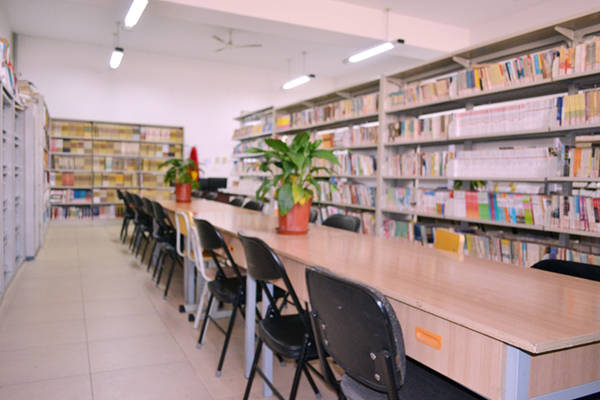 閱覽室.jpg 閱覽室.jpg
