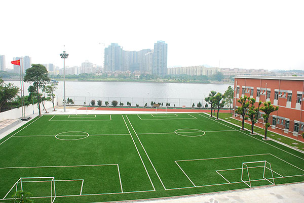 學校運動場 學校運動場