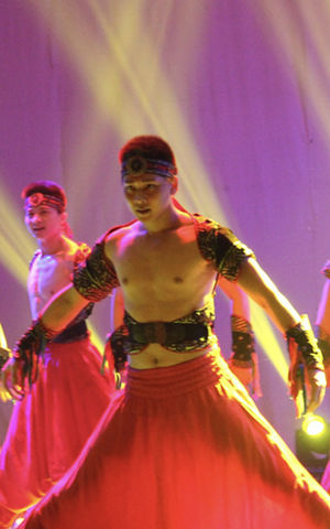 舞蹈老師    張軒郡_副本.jpg 舞蹈老師    張軒郡_副本.jpg