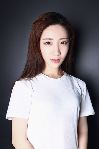 李靚穎.jpg 李靚穎.jpg