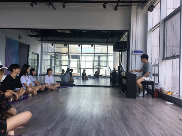 聲樂課_副本.jpg 聲樂課_副本.jpg