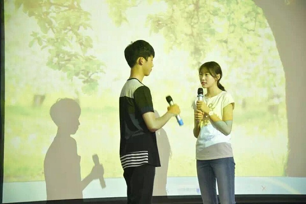 小品《山楂樹之戀》.jpg 小品《山楂樹之戀》.jpg