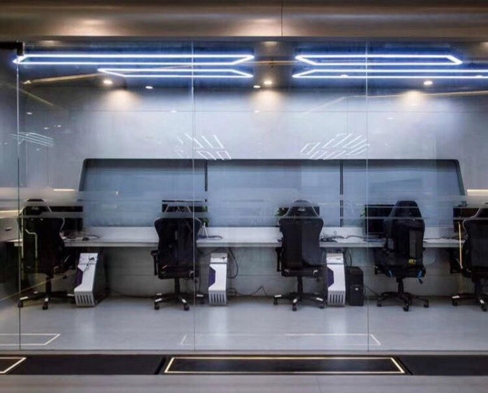 04 競賽級別的電子競技教室.jpg 04 競賽級別的電子競技教室.jpg