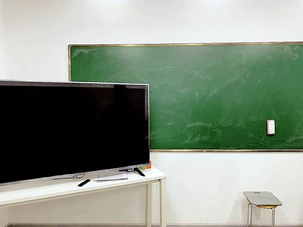 教室1.jpg 教室1.jpg