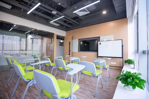 課室.jpg 課室.jpg