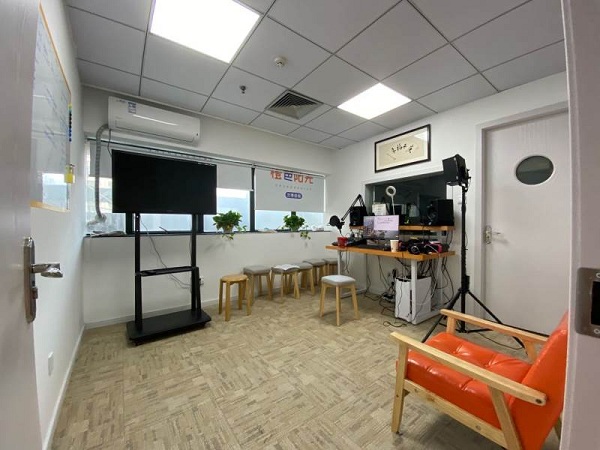 課室環(huán)境1.jpg 課室環(huán)境1.jpg