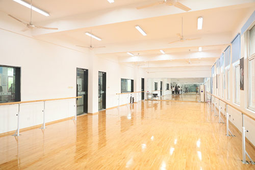 形體房環境展示 形體房環境展示