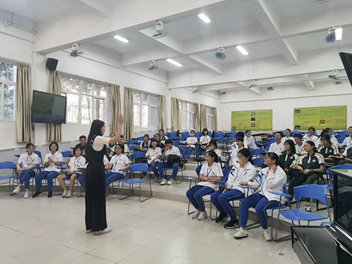 授課現(xiàn)場(chǎng) 授課現(xiàn)場(chǎng)