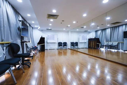 形體教室環(huán)境 形體教室環(huán)境