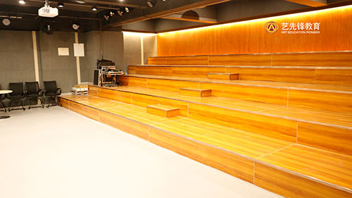 小劇場環(huán)境 小劇場環(huán)境