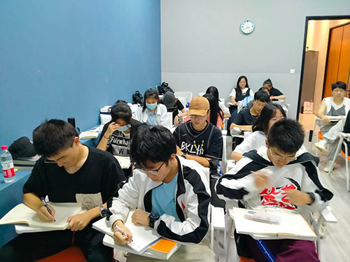 學(xué)習(xí)現(xiàn)場(chǎng) 學(xué)習(xí)現(xiàn)場(chǎng)