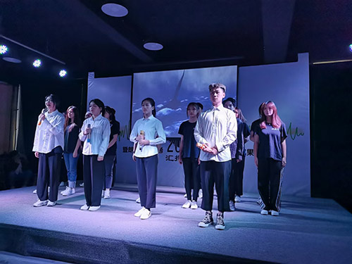 匯報演出 匯報演出