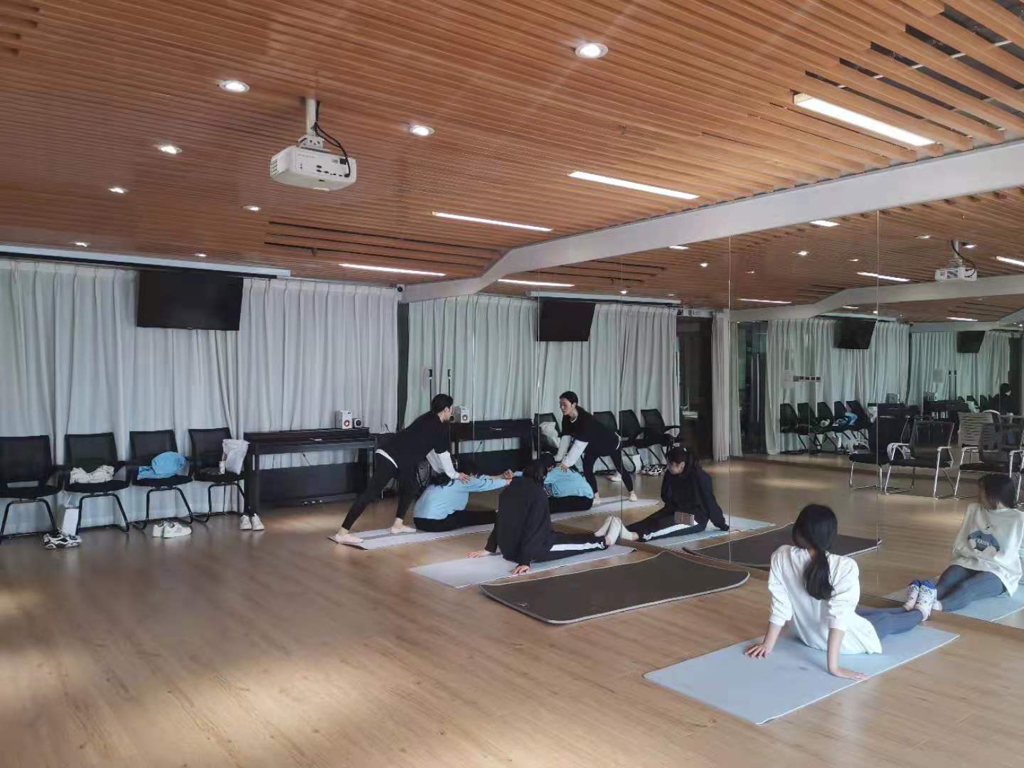 形體訓練 形體訓練