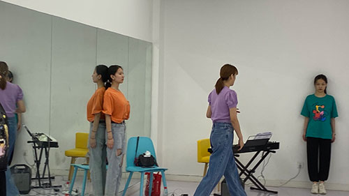 形體練習(xí) 形體練習(xí)