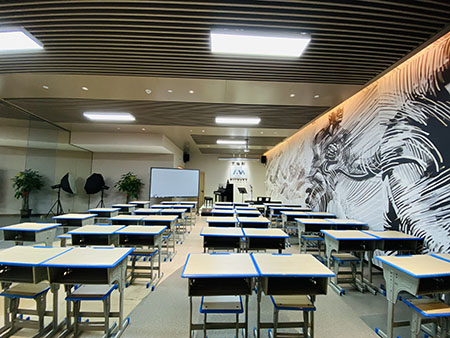 教室.jpg 教室.jpg