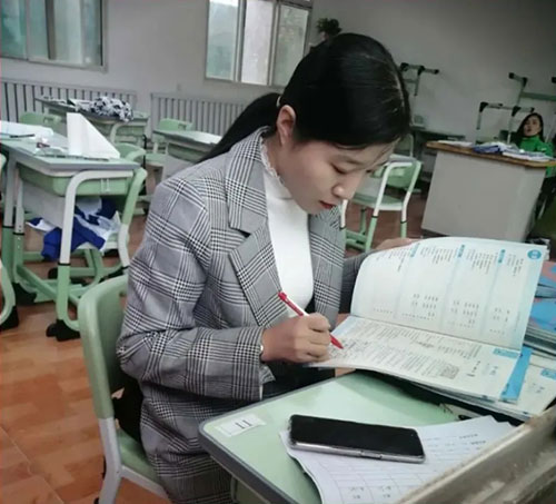 批閱學生作業 批閱學生作業