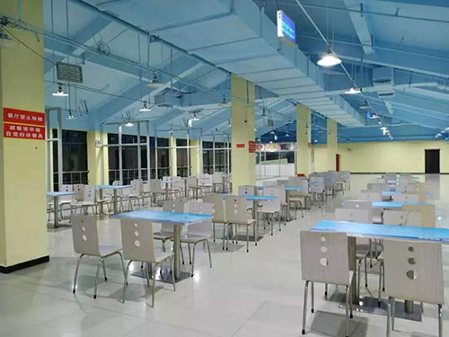 食堂環境 食堂環境