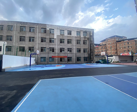 運動場.jpg 運動場.jpg