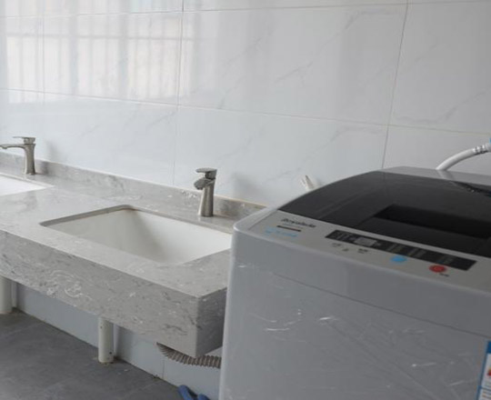 學生公寓洗衣房.jpg 學生公寓洗衣房.jpg