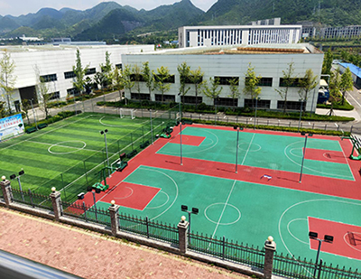 學(xué)校環(huán)境 學(xué)校環(huán)境