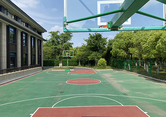 球場.jpg 球場.jpg