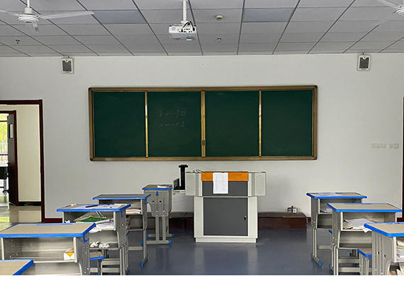 教室01.jpg 教室01.jpg