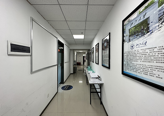 IMG_3804.jpg IMG_3804.jpg