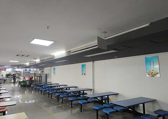 中央空調保證學生用餐.jpg 中央空調保證學生用餐.jpg