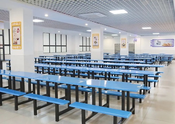 學校飯堂.jpg 學校飯堂.jpg