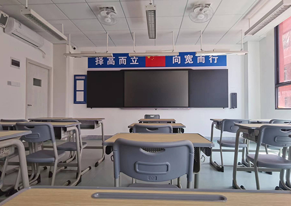 課室.jpg 課室.jpg