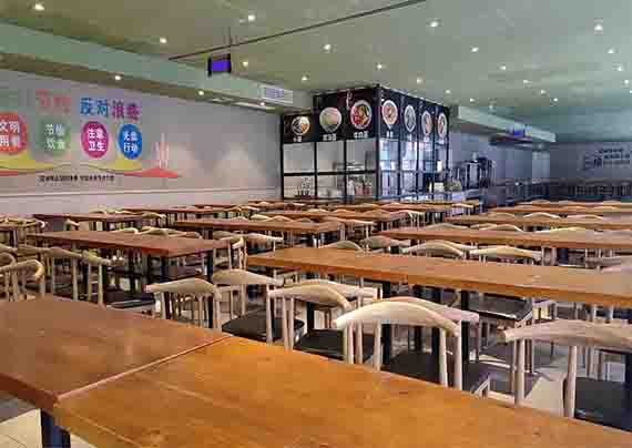 食堂.jpg 食堂.jpg