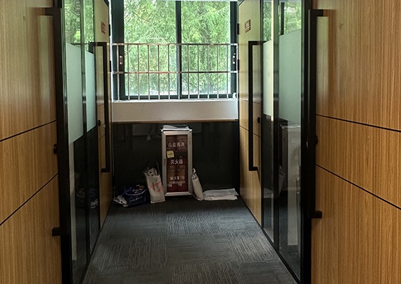 f6c08e68-f4f6-4992-b4a8-69046adf3cf1.jpg f6c08e68-f4f6-4992-b4a8-69046adf3cf1.jpg