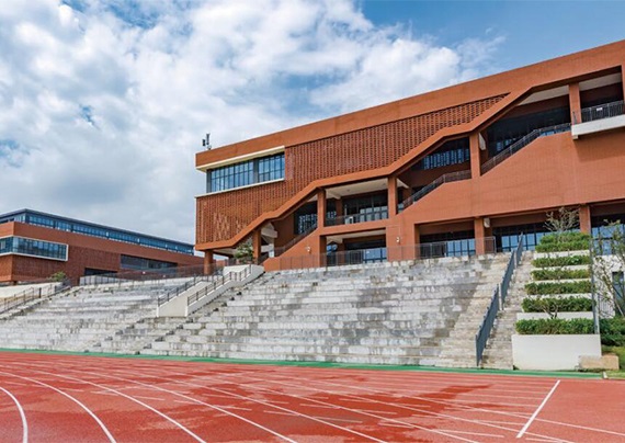 濟南德雅高級中學的環境舒適嗎?怎么樣?