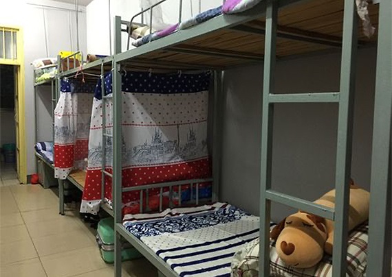 學(xué)生寢室.jpg 學(xué)生寢室.jpg