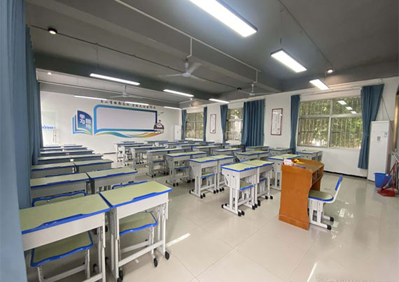 八桂教育弘毅高考復讀班的教師怎么樣?教得好嗎?