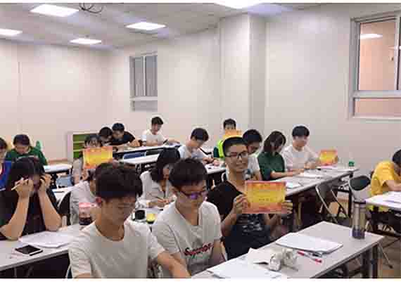 教學場景3.jpg 教學場景3.jpg