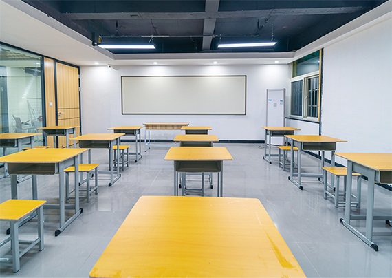 虎泉校區(qū)教室.jpg 虎泉校區(qū)教室.jpg