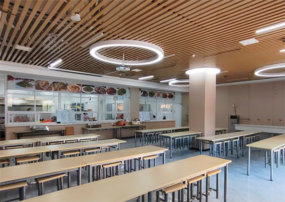 食堂.jpg 食堂.jpg