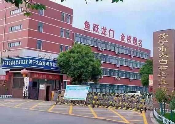 9+5985.jpg 9+5985.jpg