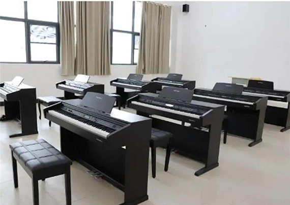 104758877543.jpg 104758877543.jpg