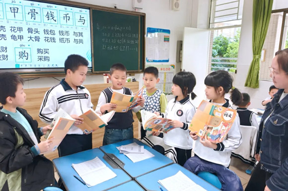 直擊東莞市粵華學校教學現場,沉浸式課堂如何點燃學習熱情?